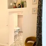 Gallys Lounge Apartman *